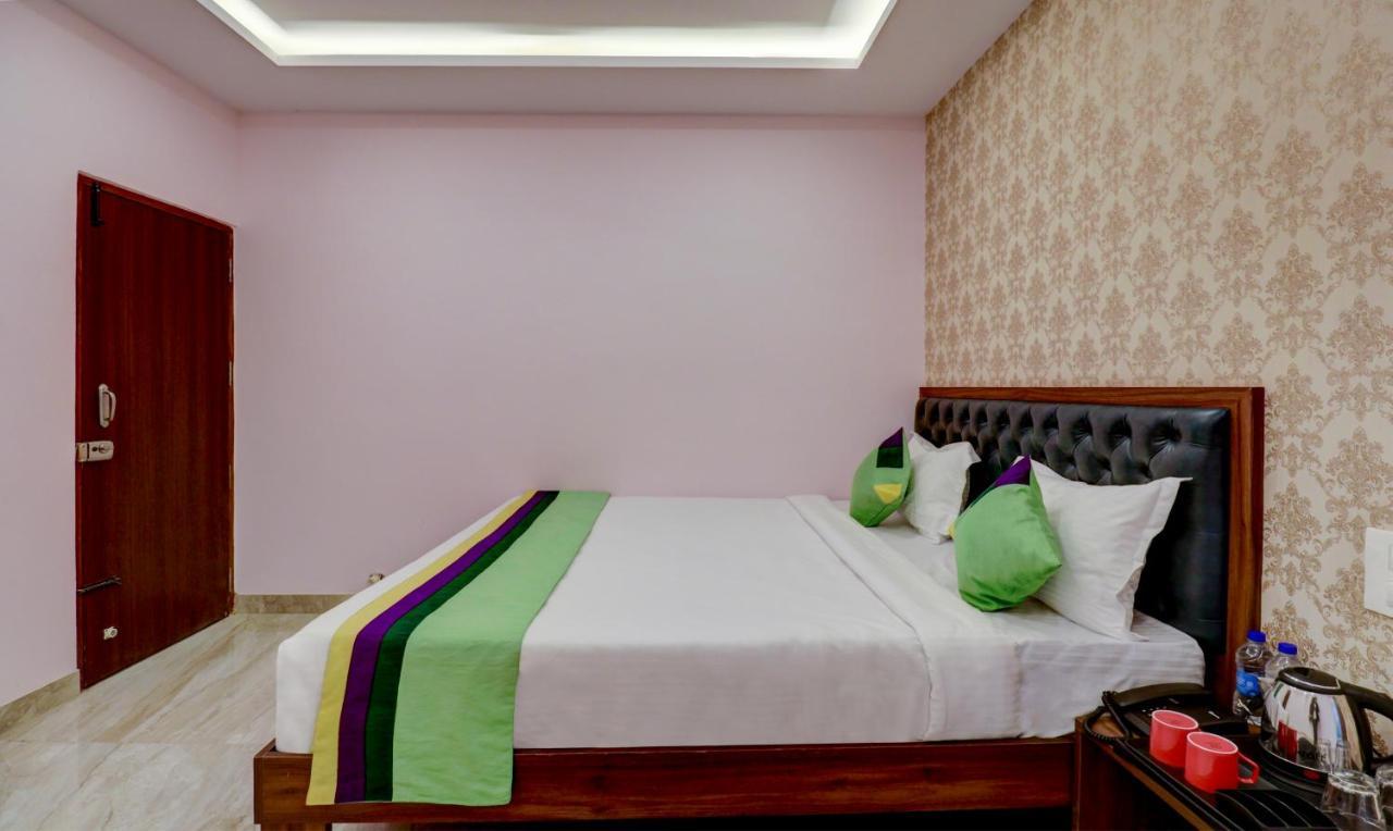 Treebo Three Street Inn Bangalore Bagian luar foto