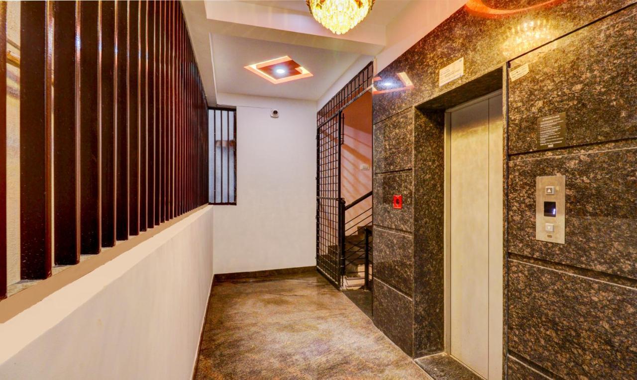 Treebo Three Street Inn Bangalore Bagian luar foto