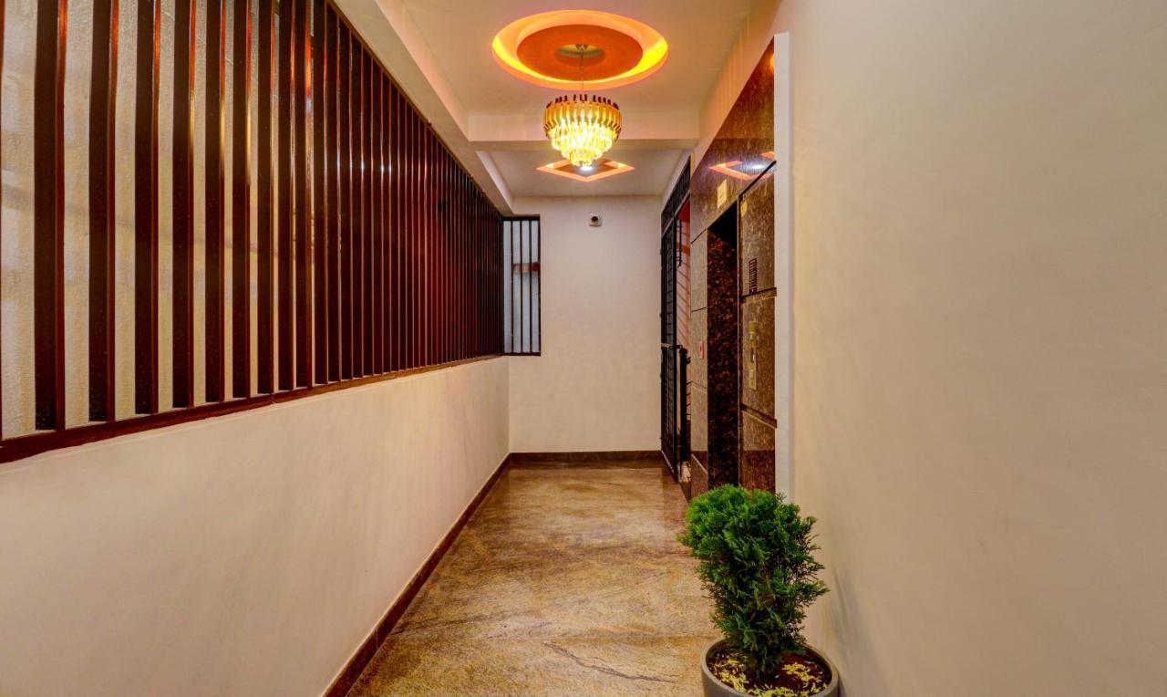 Treebo Three Street Inn Bangalore Bagian luar foto