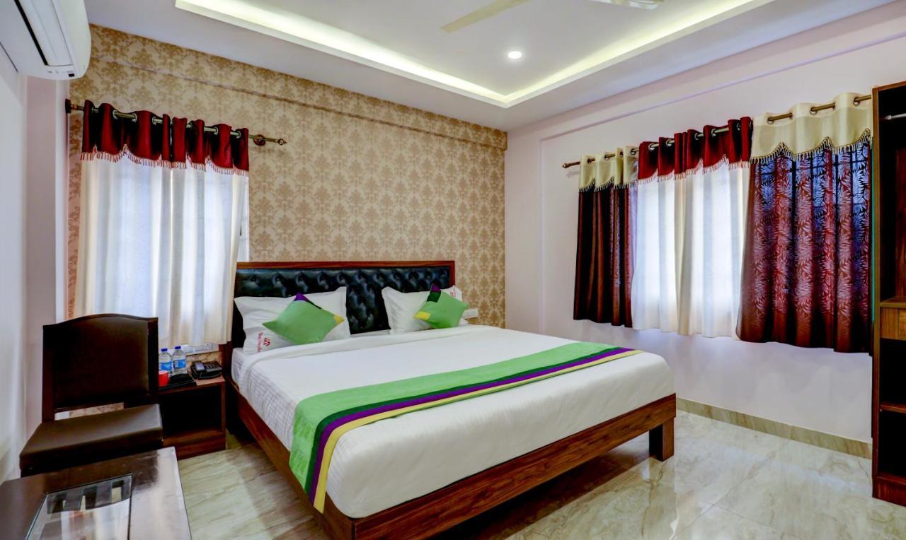 Treebo Three Street Inn Bangalore Bagian luar foto