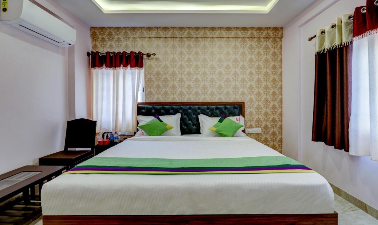 Treebo Three Street Inn Bangalore Bagian luar foto