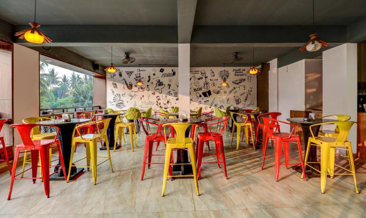 Treebo Three Street Inn Bangalore Bagian luar foto