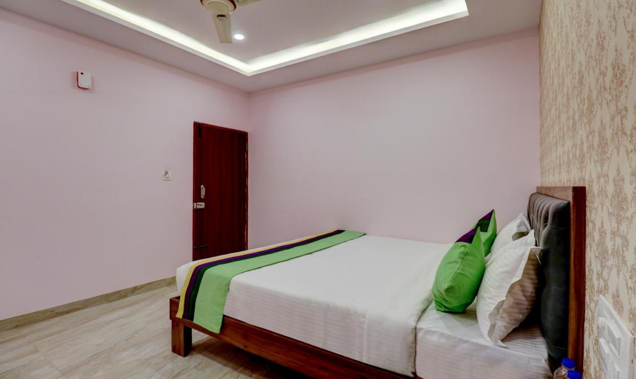 Treebo Three Street Inn Bangalore Bagian luar foto
