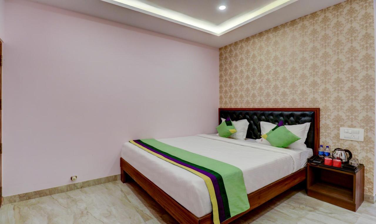 Treebo Three Street Inn Bangalore Bagian luar foto