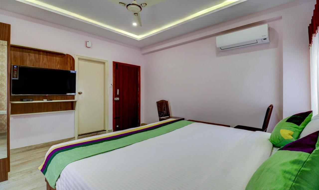 Treebo Three Street Inn Bangalore Bagian luar foto